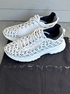 Givenchy Spectre Monogram Sneakers